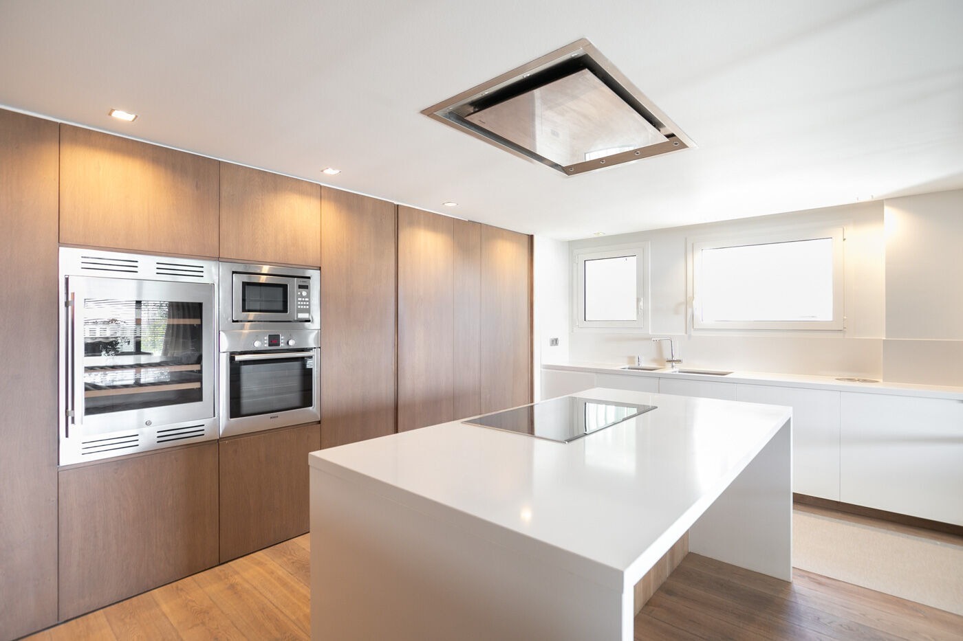 Apartment à Barcelona, Espagne 4 chambres,  No. 141031