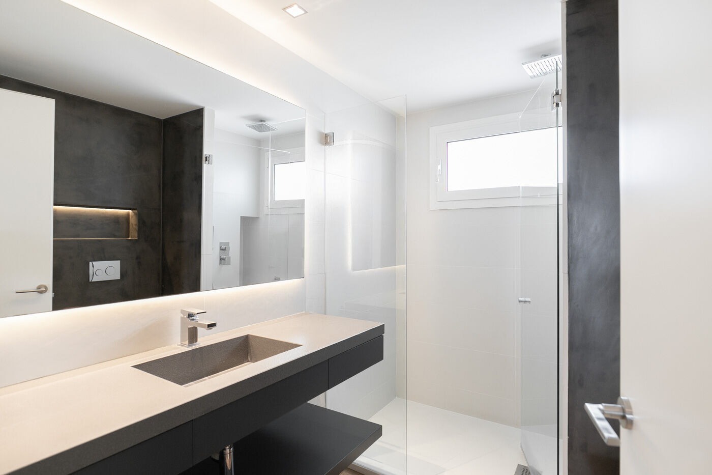 Apartment à Barcelona, Espagne 4 chambres,  No. 141031