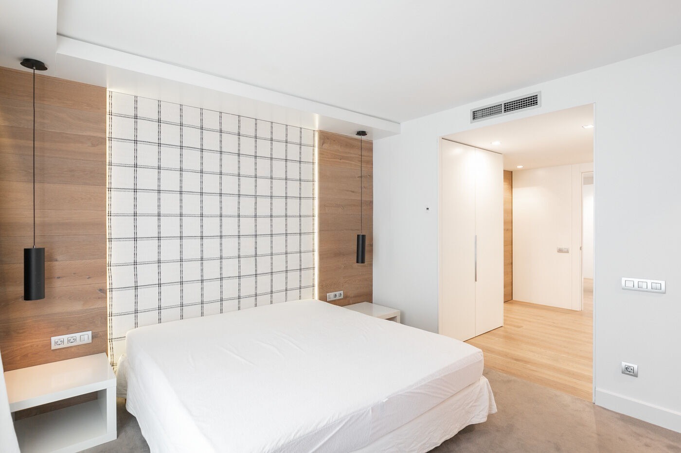 Apartment à Barcelona, Espagne 4 chambres,  No. 141031