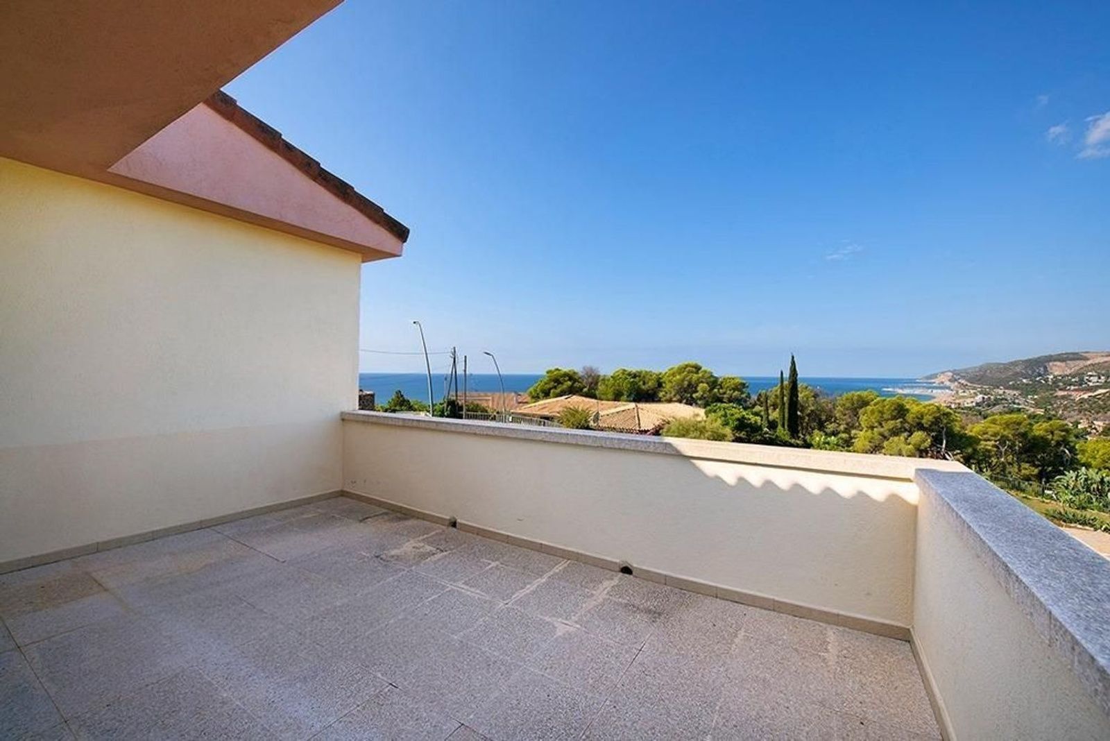 House à Castelldefels, Barcelona, Espagne 3 chambres, 286 m2 No. 167346