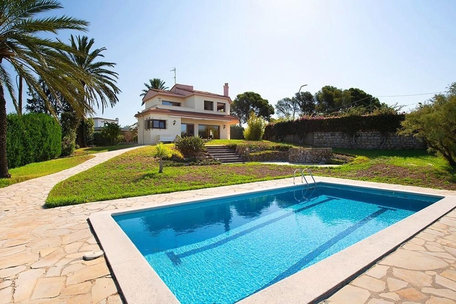 House à Castelldefels, Barcelona, Espagne 3 chambres, 286 m2 No. 167346