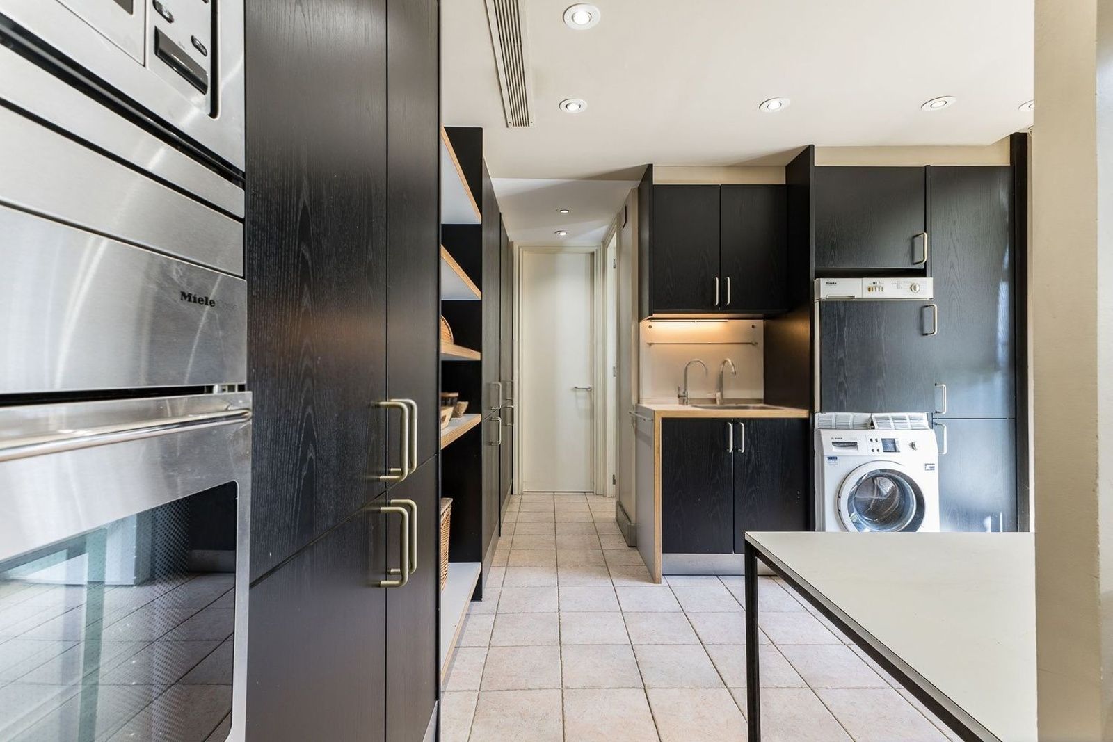 Talo Castelldefels, Barcelona, Espanja 4 makuuhuonetta, 351 m2 No. 167345