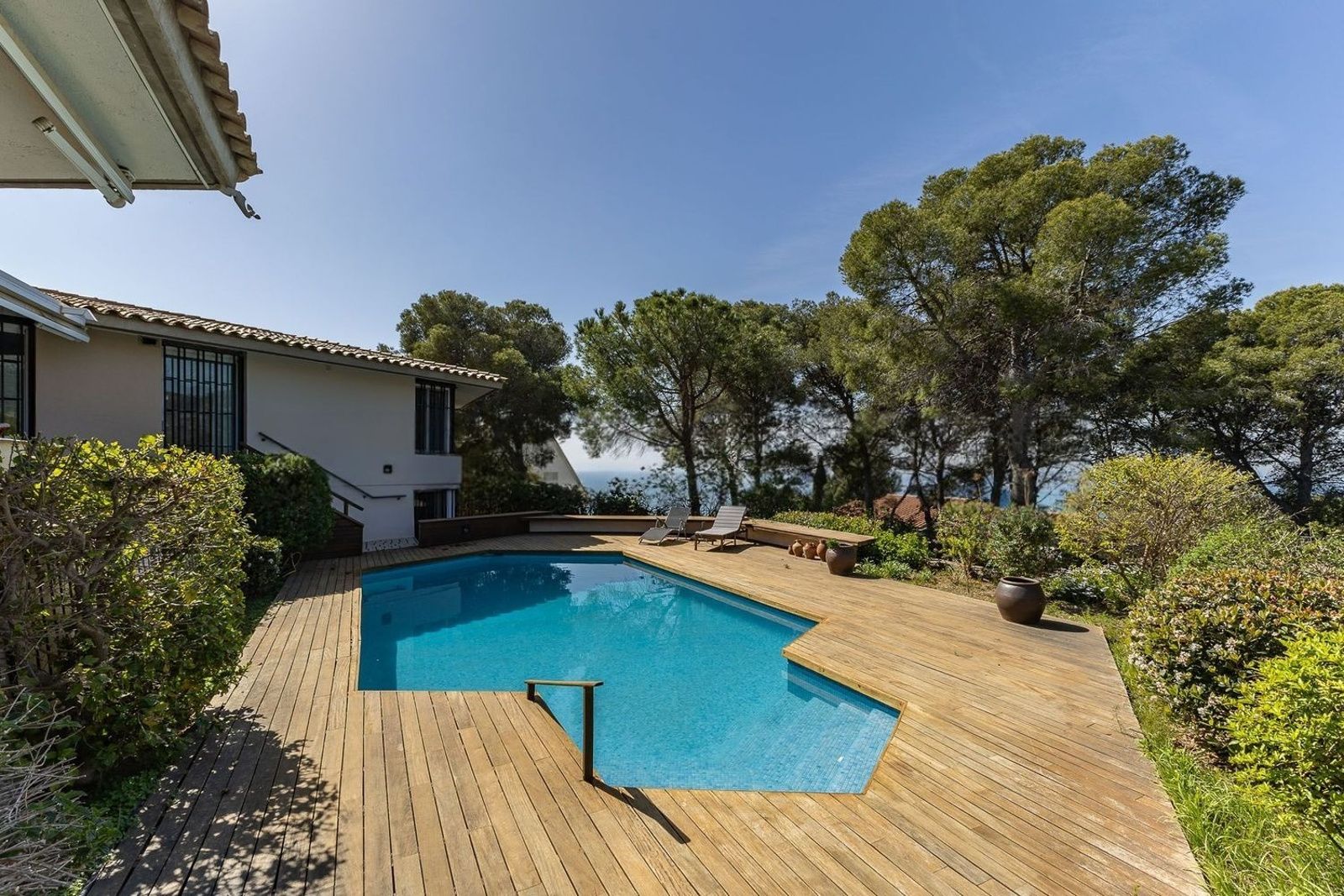 Talo Castelldefels, Barcelona, Espanja 4 makuuhuonetta, 351 m2 No. 167345