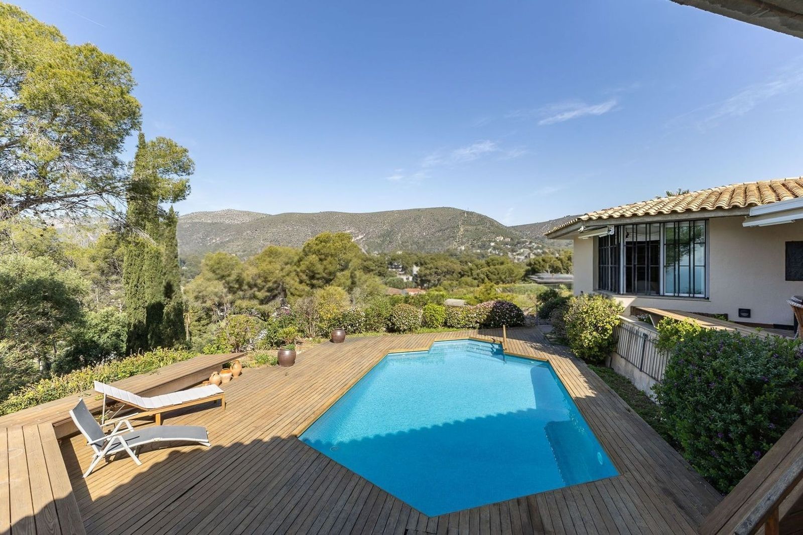 Talo Castelldefels, Barcelona, Espanja 4 makuuhuonetta, 351 m2 No. 167345