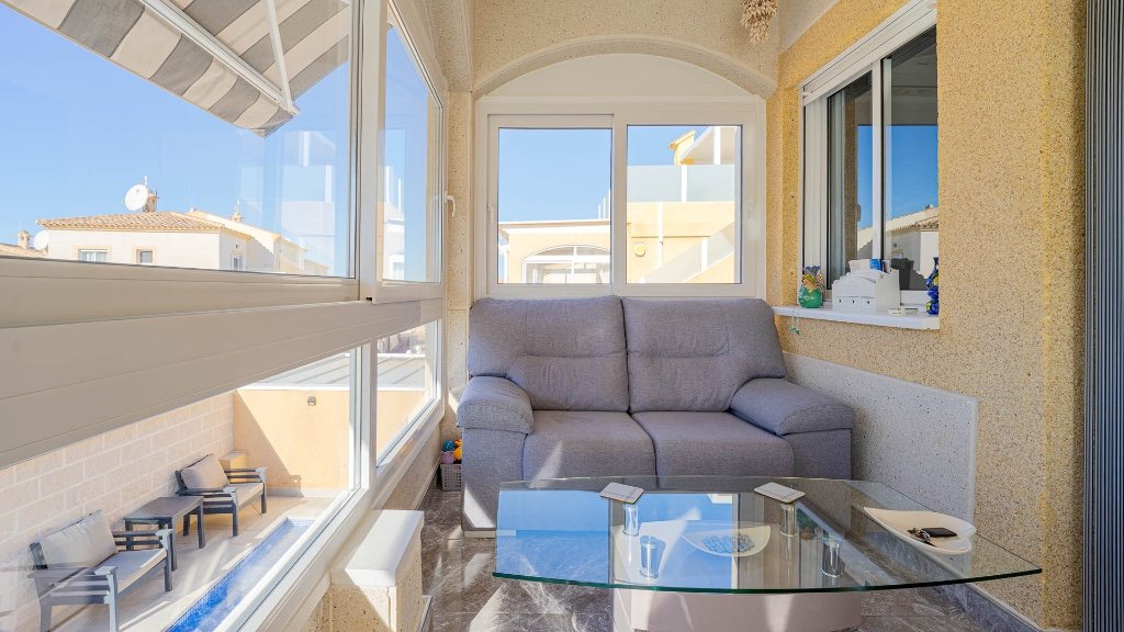 Villa in Alicante, Spanien 2 Schlafzimmer, 65 m2 Nr. 145449