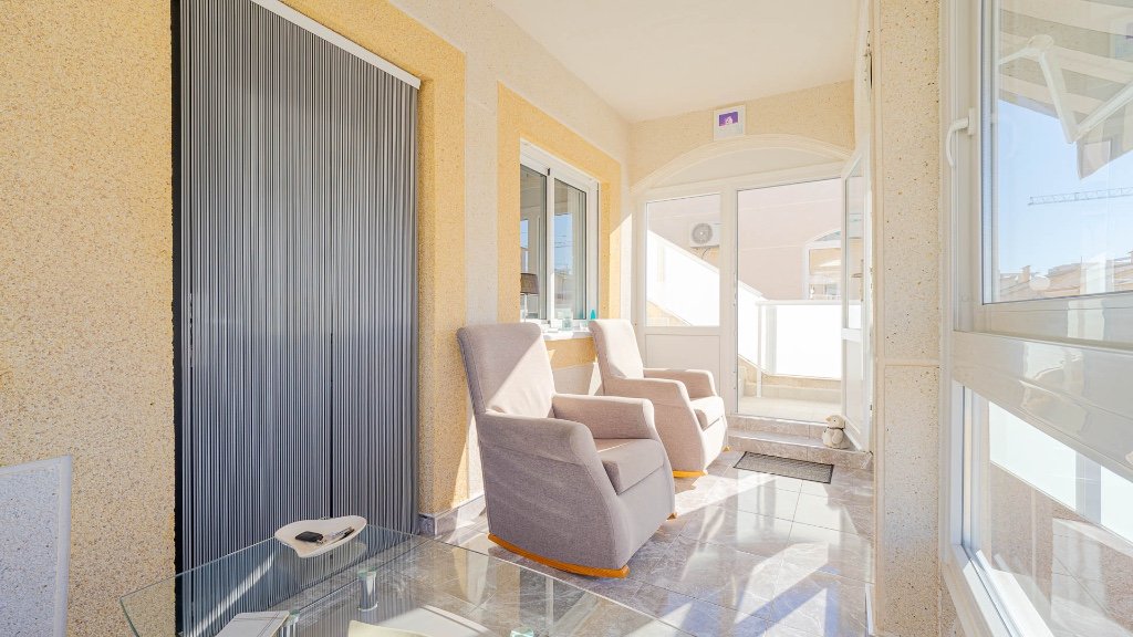 Villa in Alicante, Spanien 2 Schlafzimmer, 65 m2 Nr. 145449