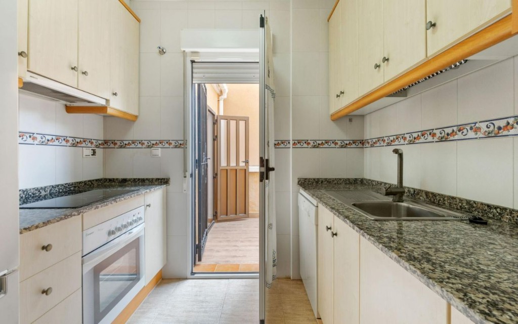 Kamienica w Alicante, Hiszpania 3 sypialnie, 73 mkw. nr 145451