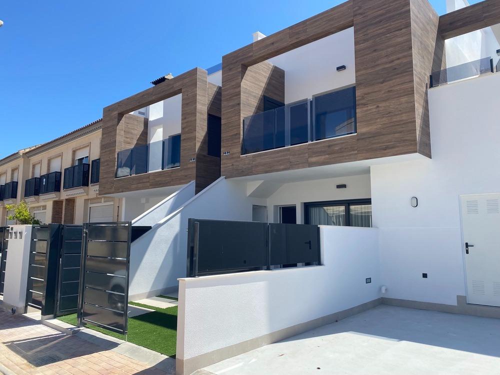 Bungalow i San Pedro del Pinatar, Murcia, Spanien 2 sovrum, 78 kvm. Nr. 135305