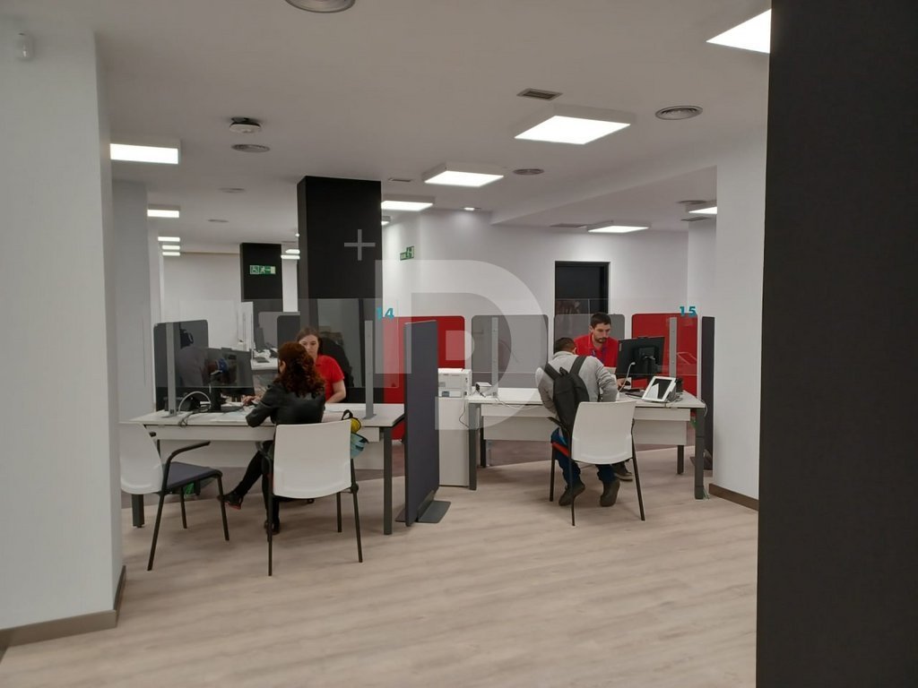 Oficina en L'Eixample, Barcelona, España 990 m2 No. 154879