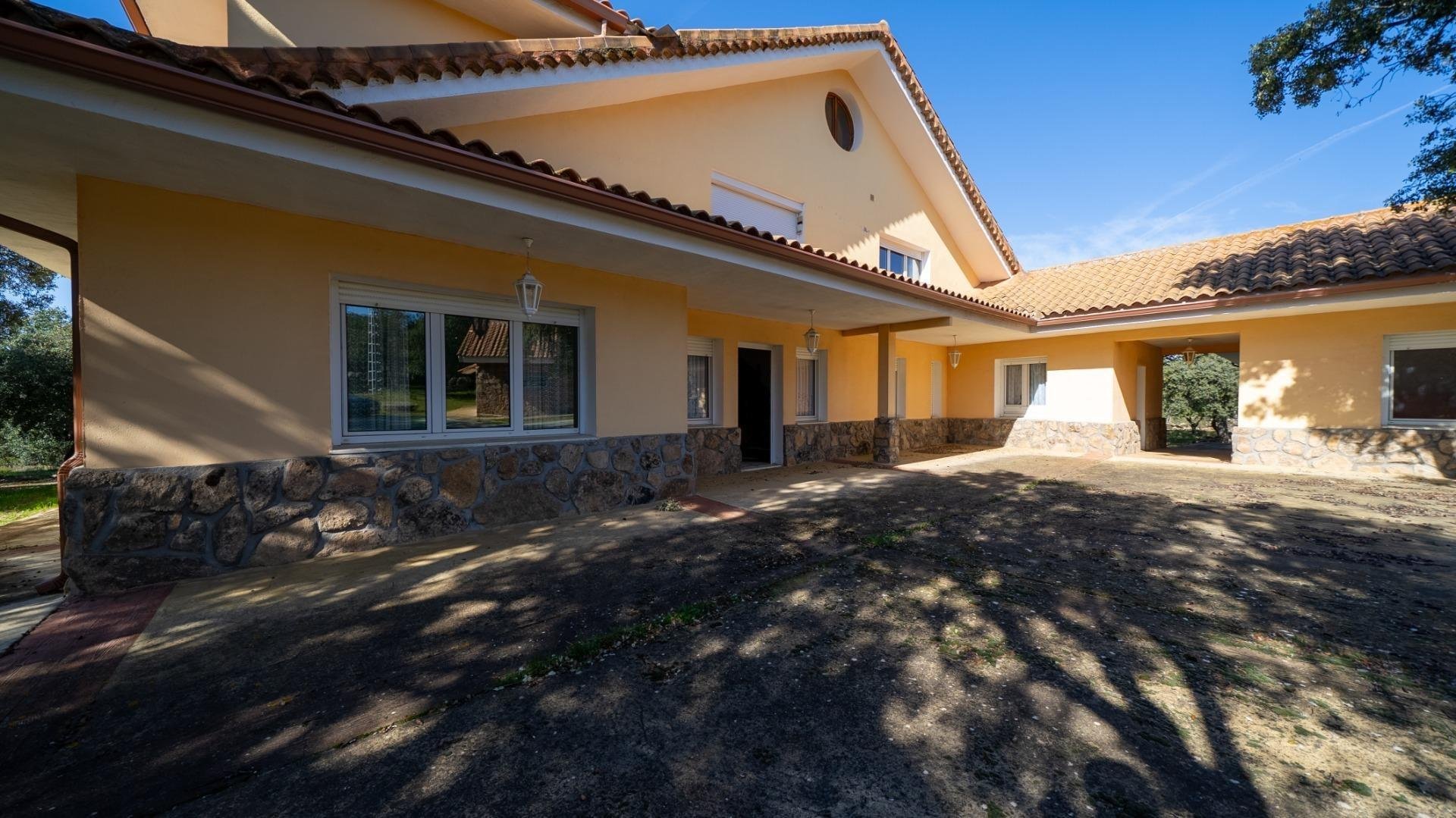House in Colmenarejo, Madrid, Spain 8 bedrooms, 2178 sq.m. No. 177792