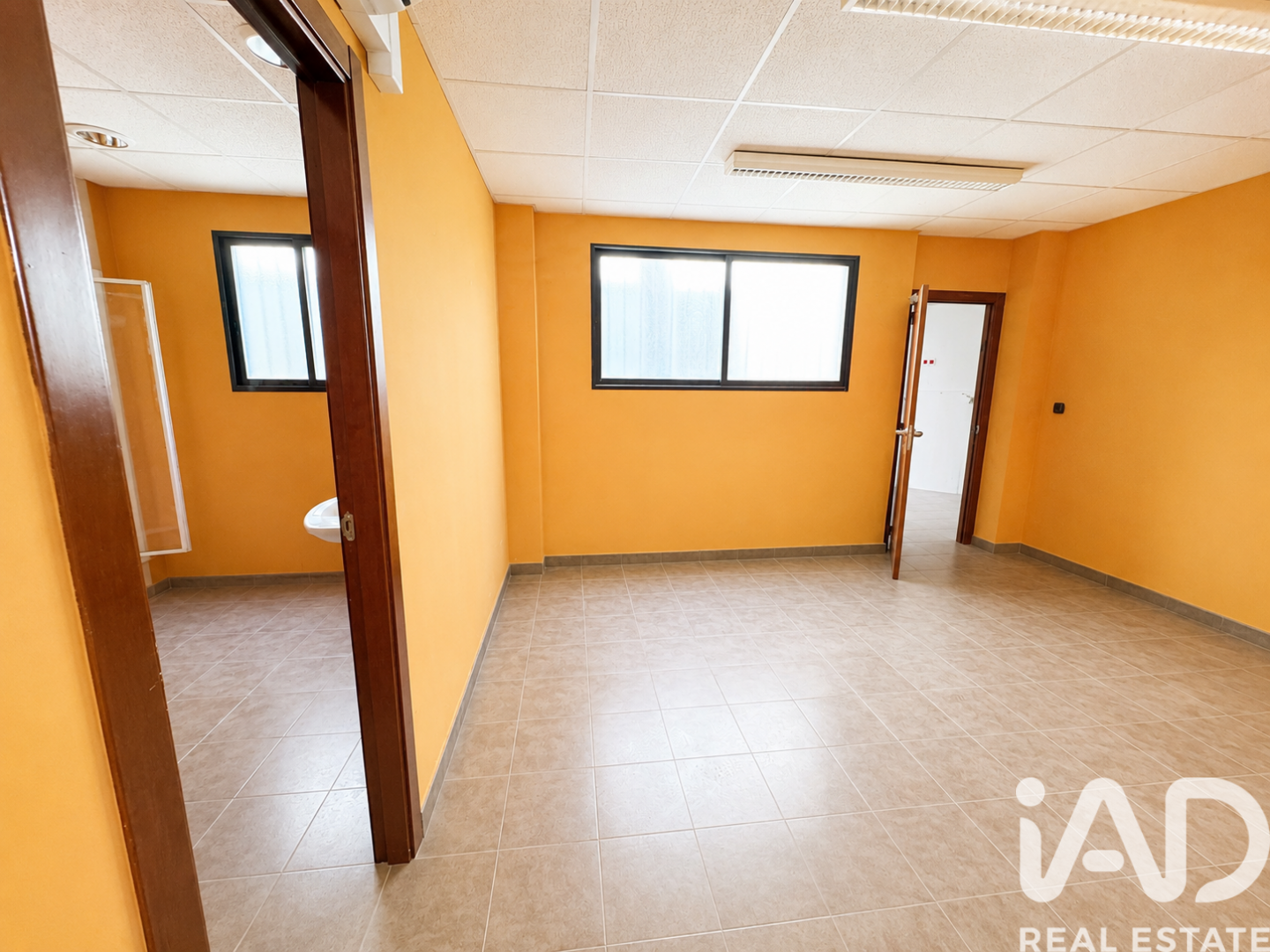 Propiedad comercial en Valencia, València, España 302 m2 No. 187584