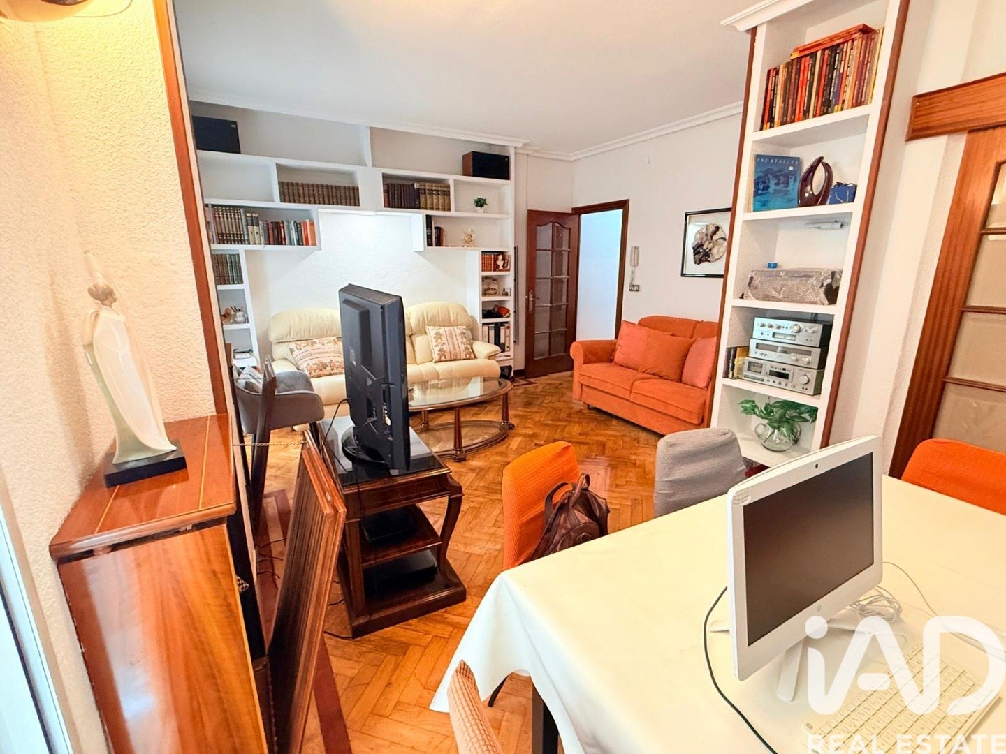 Wohnung in Madrid, Spanien 2 Schlafzimmer, 68 m2 Nr. 187580