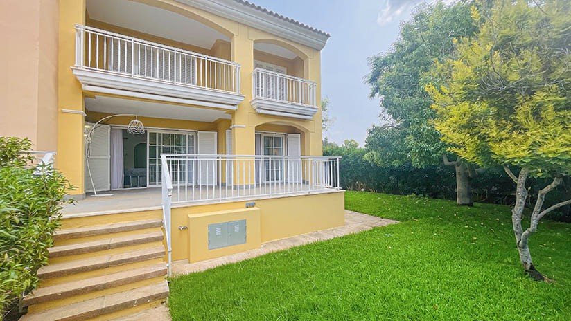 Tvåvåningslägenhet i Santa Ponsa, Mallorca, Spanien 3 sovrum, 198 kvm. Nr. 143930