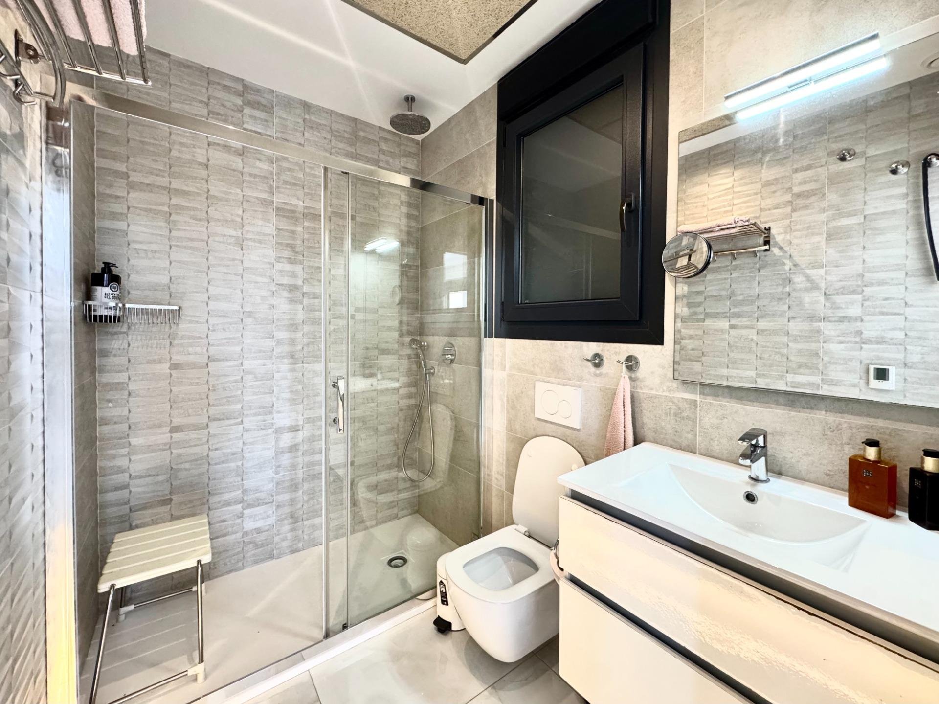 Villa en Cabo Roig, Alicante, España 4 dormitorios, 271 m2 No. 161315
