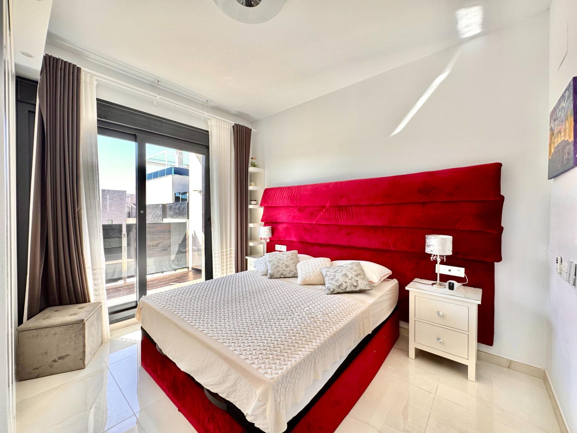 Villa en Cabo Roig, Alicante, España 4 dormitorios, 271 m2 No. 161315