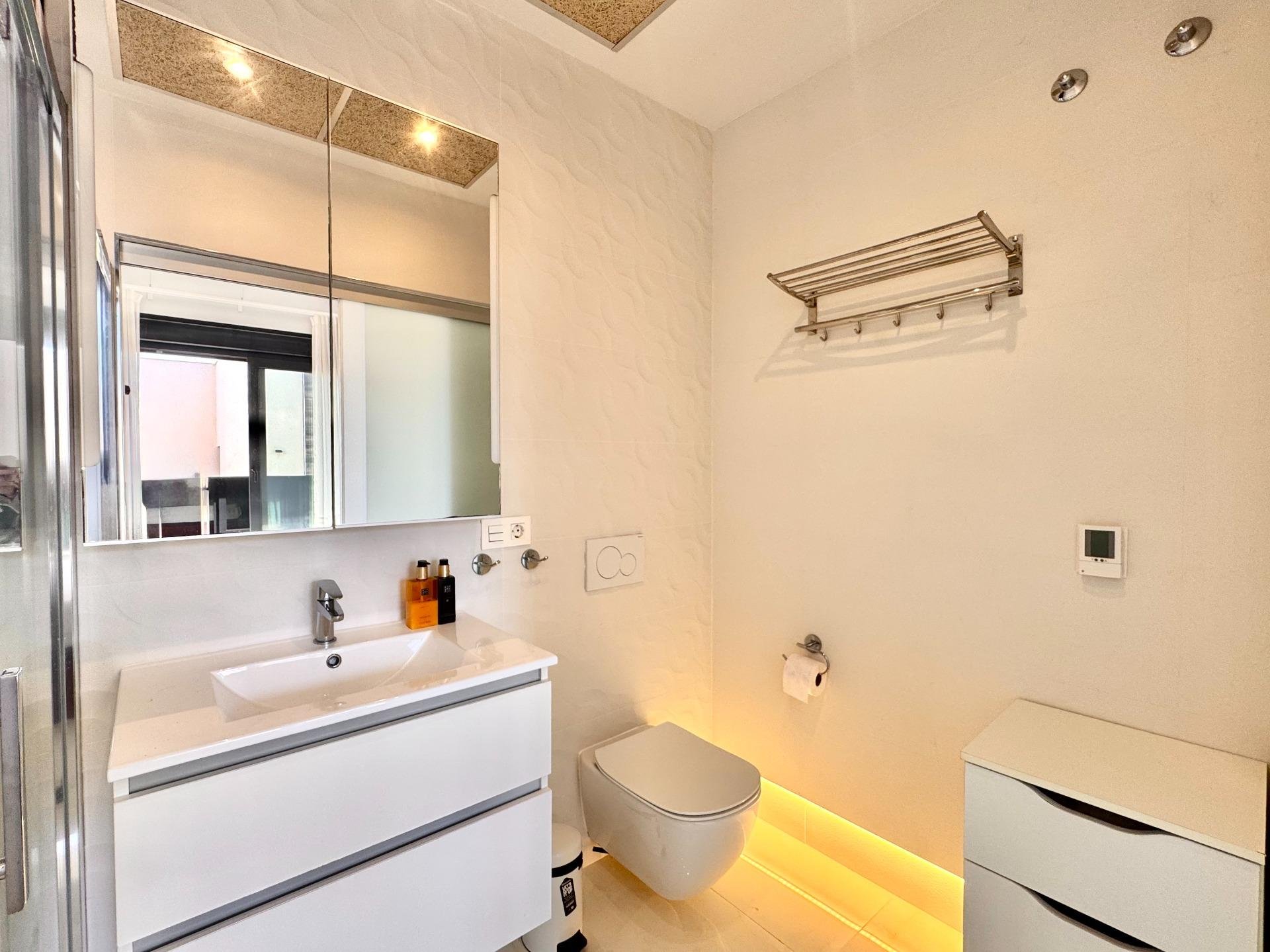 Villa en Cabo Roig, Alicante, España 4 dormitorios, 271 m2 No. 161315