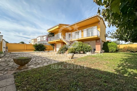 Talo L'Escala, Girona, Espanja 3 makuuhuonetta, 166 m2 No. 157413