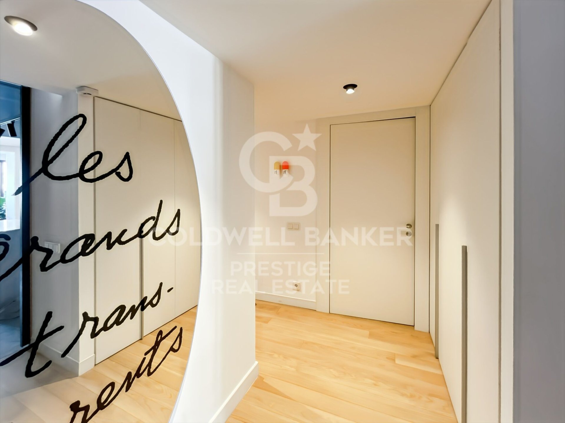Apartamento en Barcelona, España 2 dormitorios, 130 m2 No. 157408
