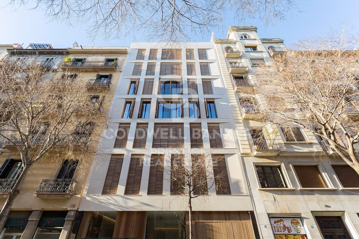 Apartamento en Barcelona, España 2 dormitorios, 130 m2 No. 157408