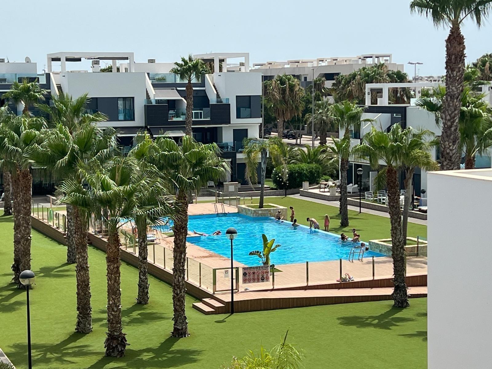 Apartamento en Guardamar del Segura, Alicante, España 3 dormitorios, 100 m2 No. 186852