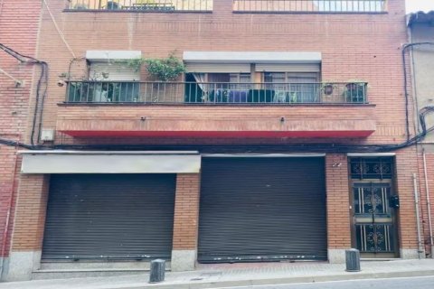 Māja Rubi, Barcelona, Spānijā 4 istabas, 256 m2 Nr. 191549