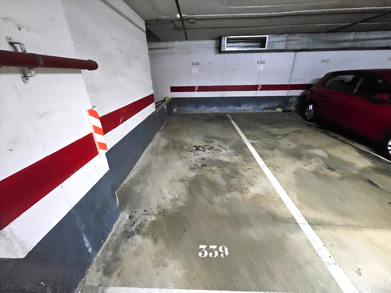 Garaje en Barcelona, España 12 m2 No. 191543