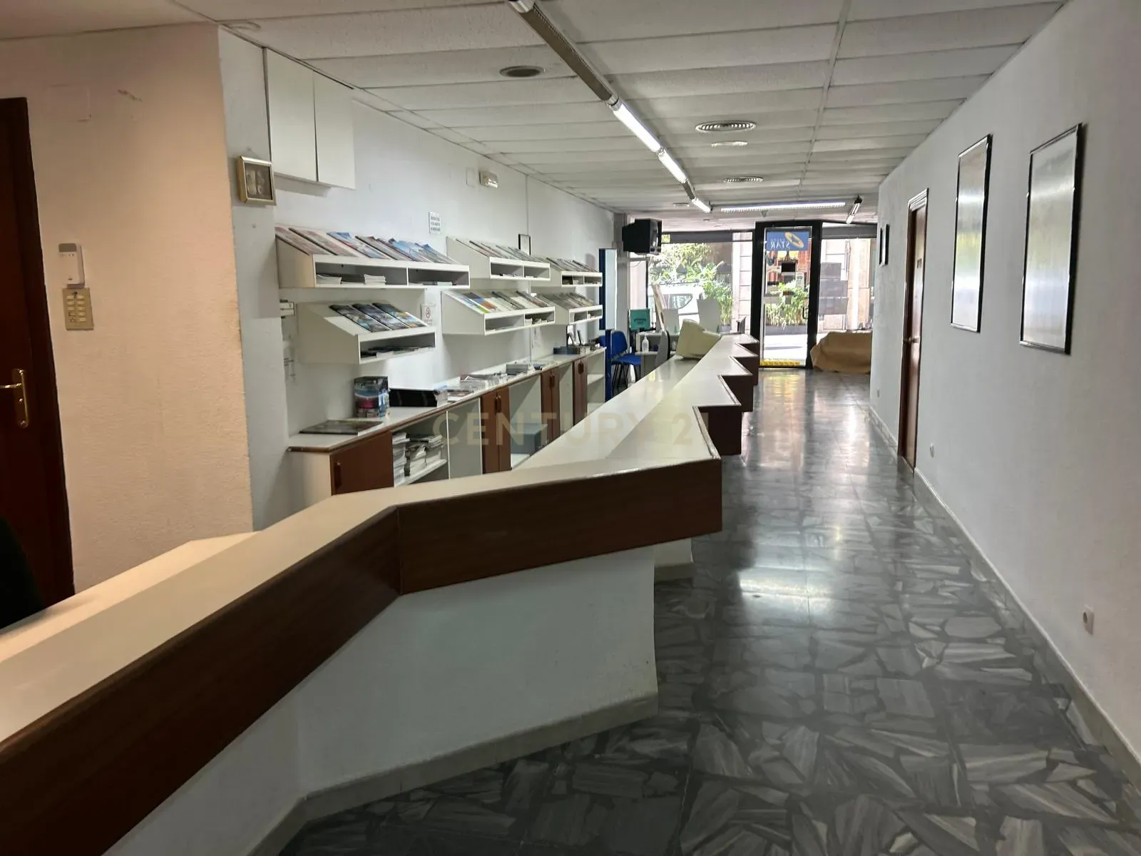 Commercial property in Barcelona, Spain 340 sq.m. No. 166915