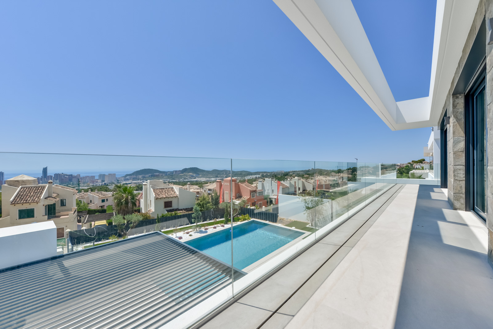 Villa a Finestrat, Alicante, Spagna 8 camere da letto, 998 mq. N° 163651