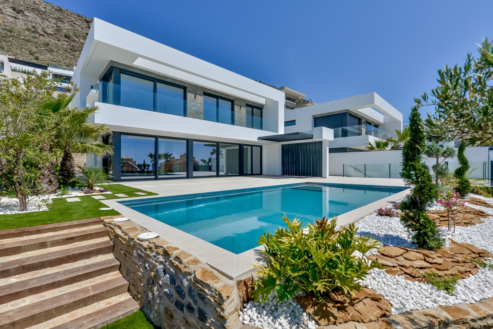 Villa a Finestrat, Alicante, Spagna 8 camere da letto, 998 mq. N° 163651