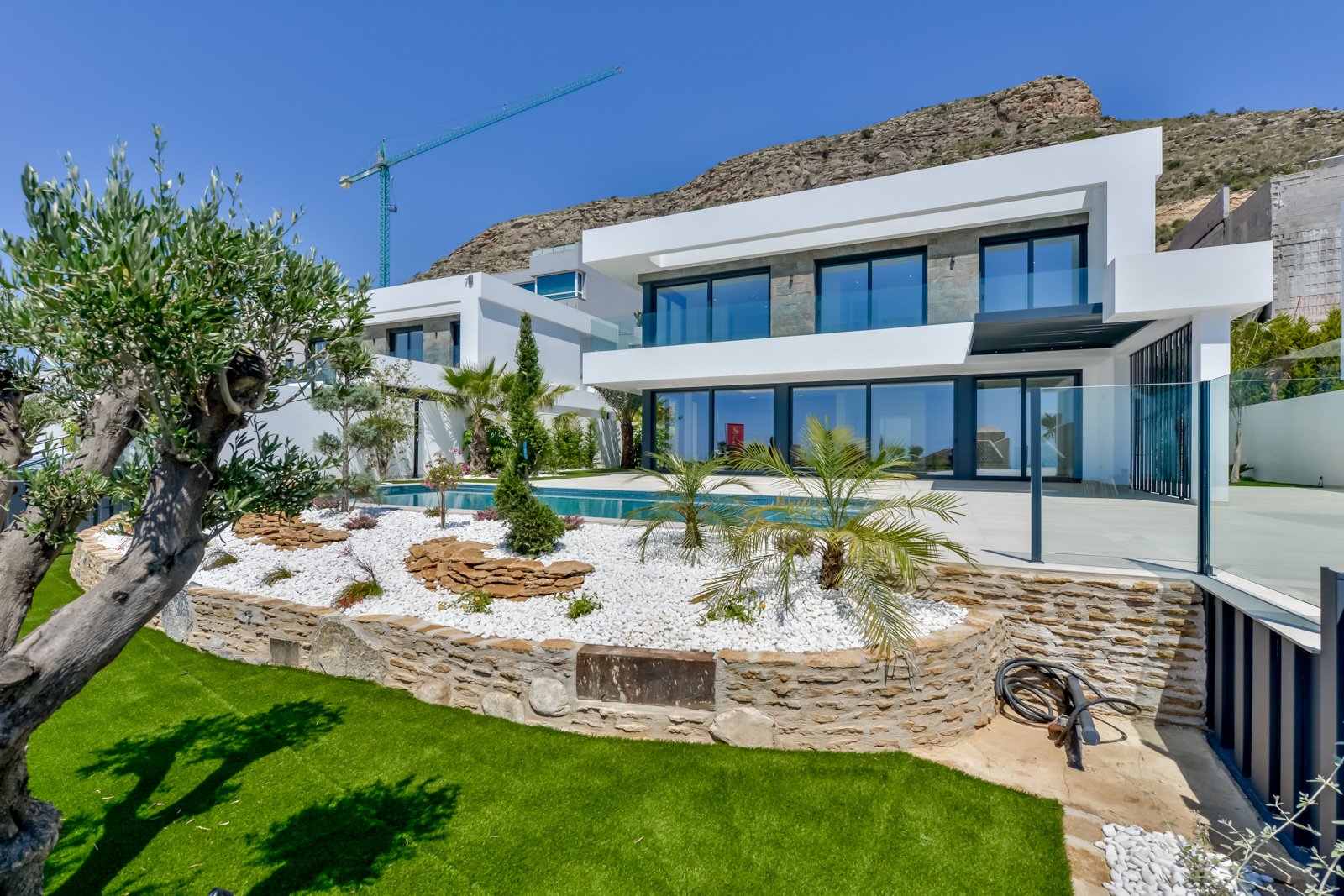 Villa a Finestrat, Alicante, Spagna 8 camere da letto, 998 mq. N° 163651
