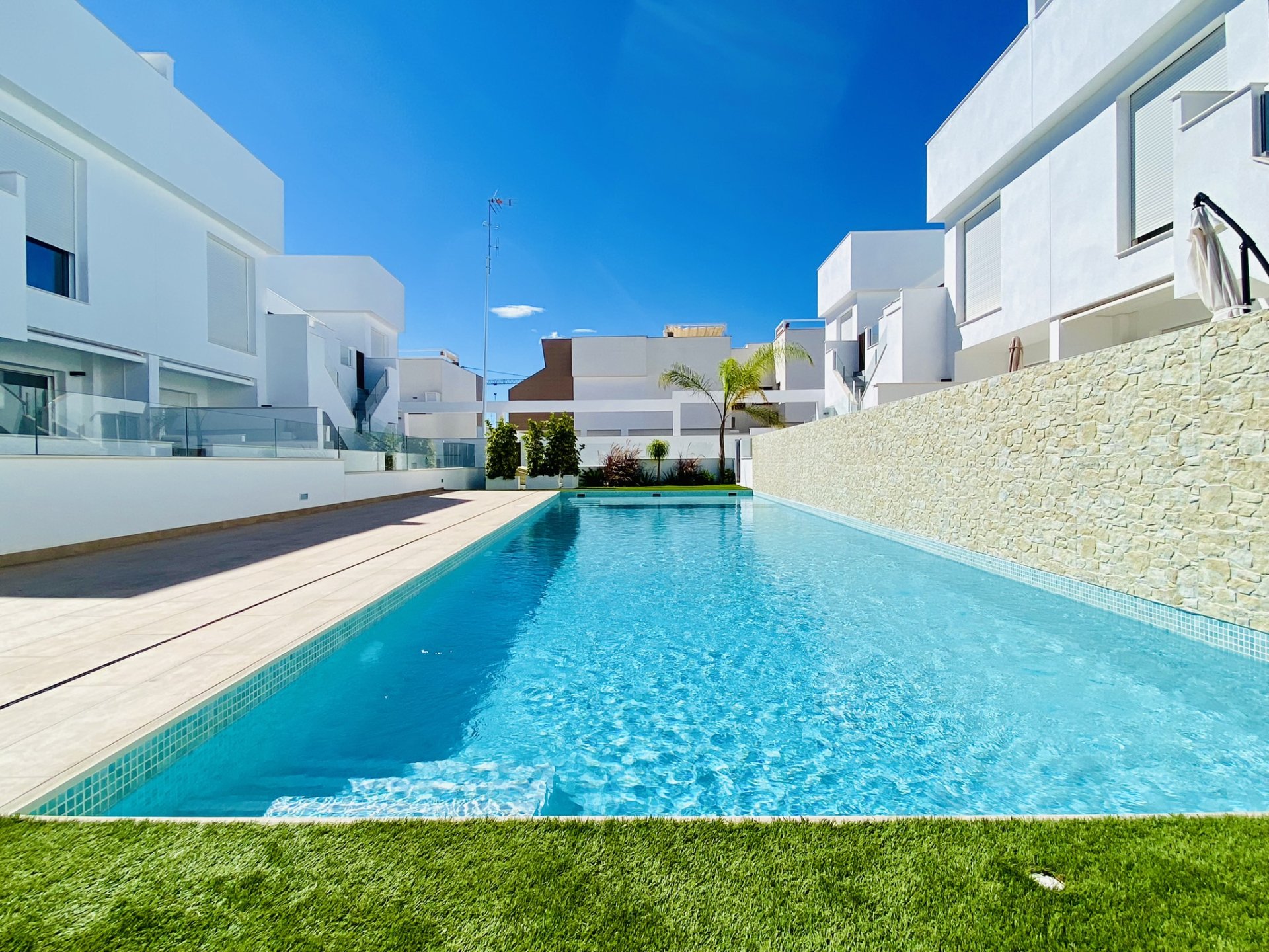Bungalo Pilar de la Horadada, Alicante, Spānijā 2 istabas, 75 m2 Nr. 136194