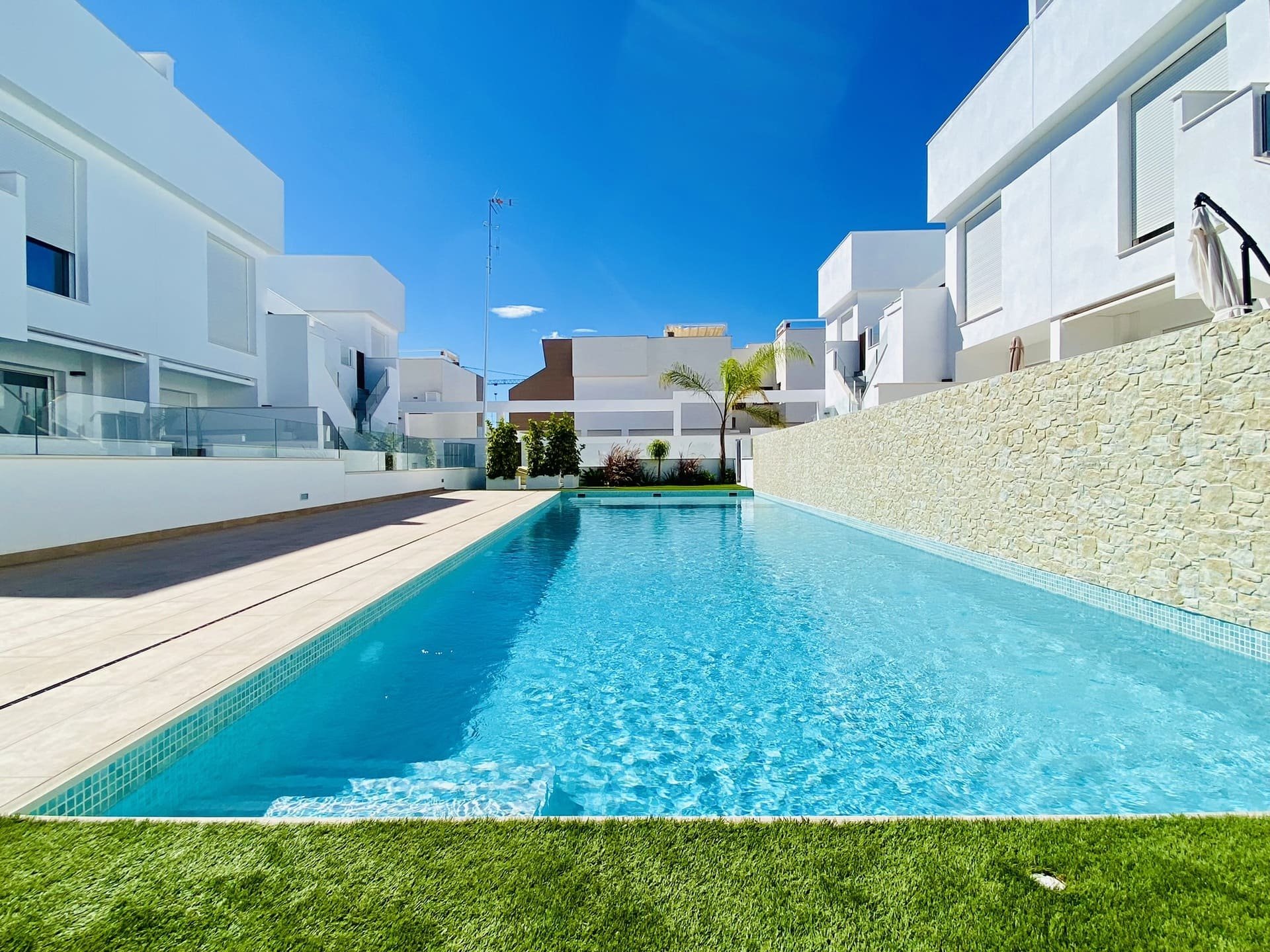 Bungalo Pilar de la Horadada, Alicante, Spānijā 2 istabas, 75 m2 Nr. 136194