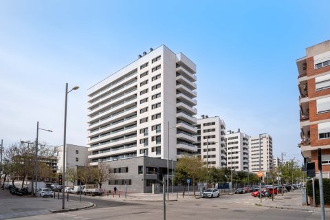 Квартира в Барселона, Испания 3 спальни, 96м2 №133138