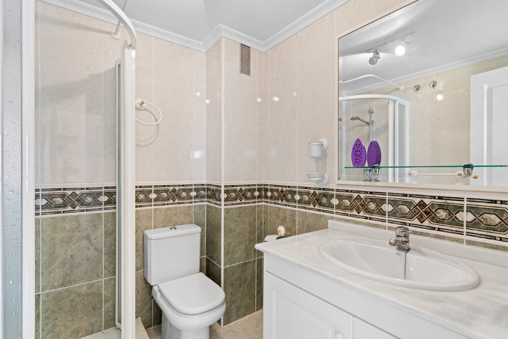 Apartamento en Campoamor, Alicante, España 2 dormitorios, 100 m2 No. 145309