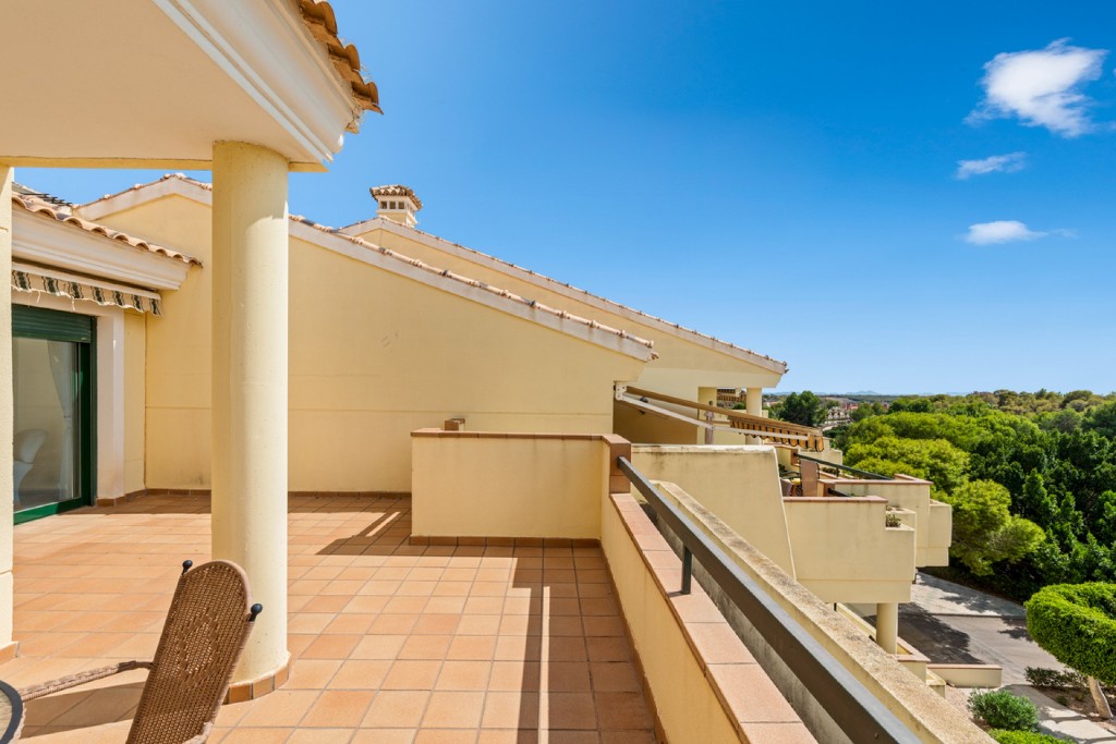 Apartamento en Campoamor, Alicante, España 2 dormitorios, 100 m2 No. 145309