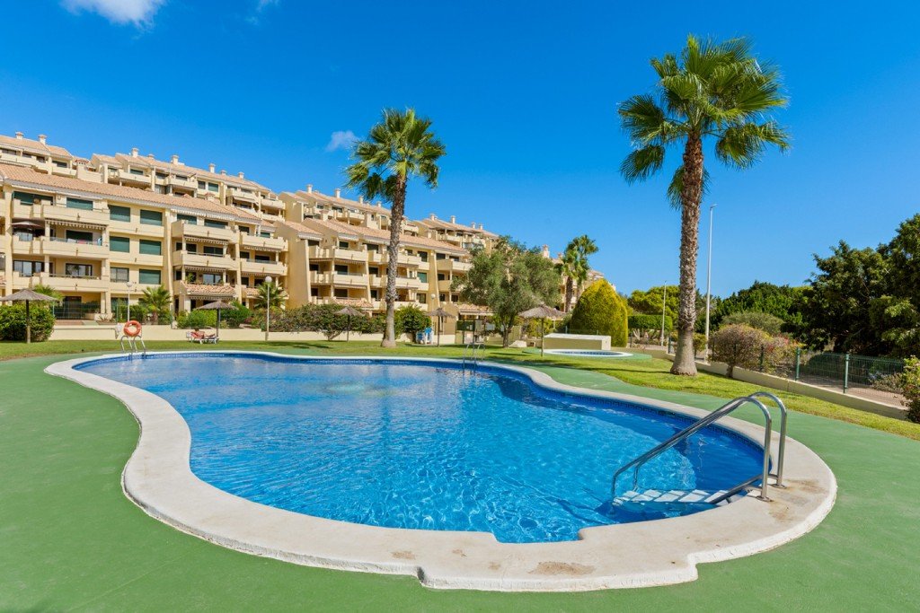 Apartamento en Campoamor, Alicante, España 2 dormitorios, 100 m2 No. 145309