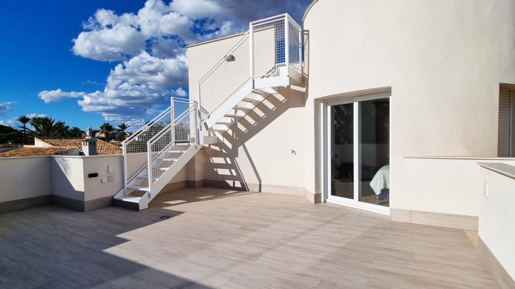 Villa i Playa Flamenca II, Alicante, Spanien 4 sovrum, 121 kvm. Nr. 145310