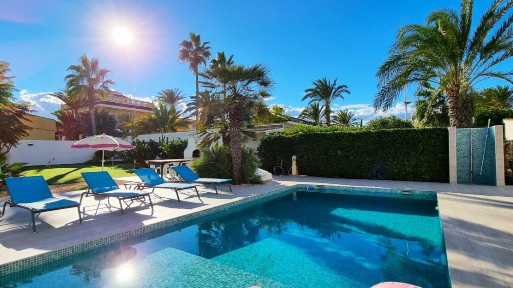 Villa i Playa Flamenca II, Alicante, Spanien 4 sovrum, 121 kvm. Nr. 145310