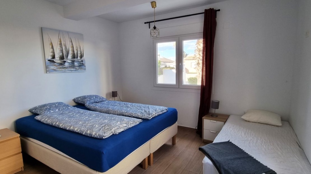 Villa i Playa Flamenca II, Alicante, Spanien 4 sovrum, 121 kvm. Nr. 145310