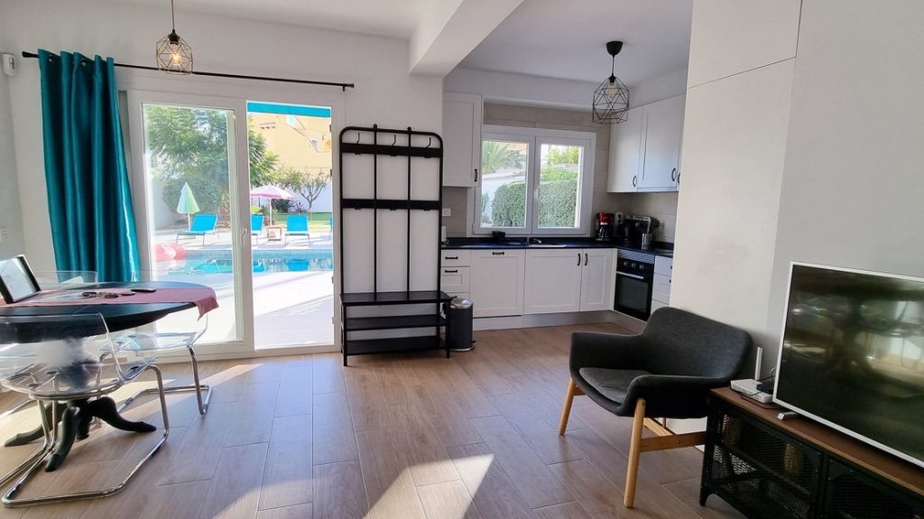 Villa i Playa Flamenca II, Alicante, Spanien 4 sovrum, 121 kvm. Nr. 145310