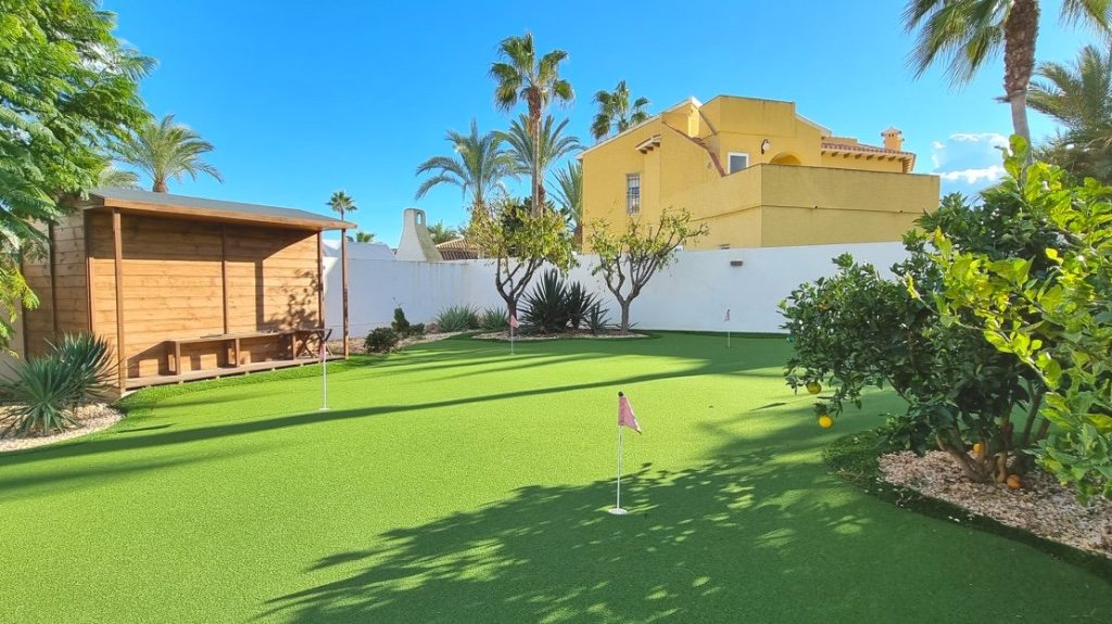 Villa i Playa Flamenca II, Alicante, Spanien 4 sovrum, 121 kvm. Nr. 145310