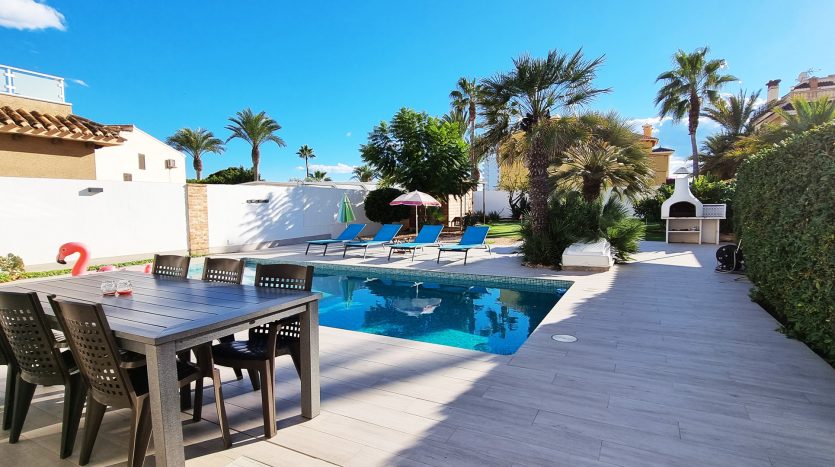 Villa i Playa Flamenca II, Alicante, Spanien 4 sovrum, 121 kvm. Nr. 145310