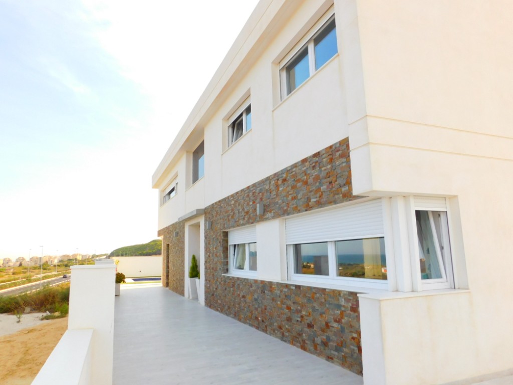Villa in Guardamar del Segura, Alicante, Spanien 3 Schlafzimmer, 290 m2 Nr. 144781