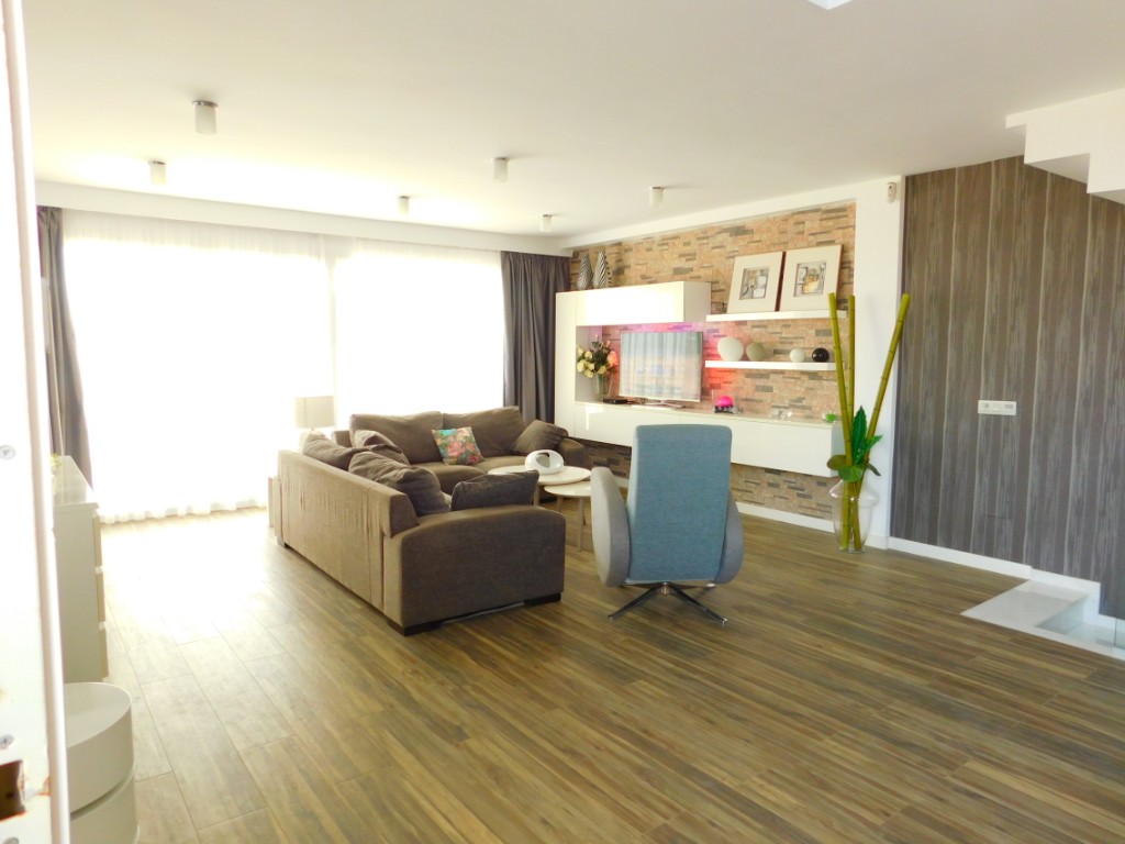 Villa in Guardamar del Segura, Alicante, Spanien 3 Schlafzimmer, 290 m2 Nr. 144781