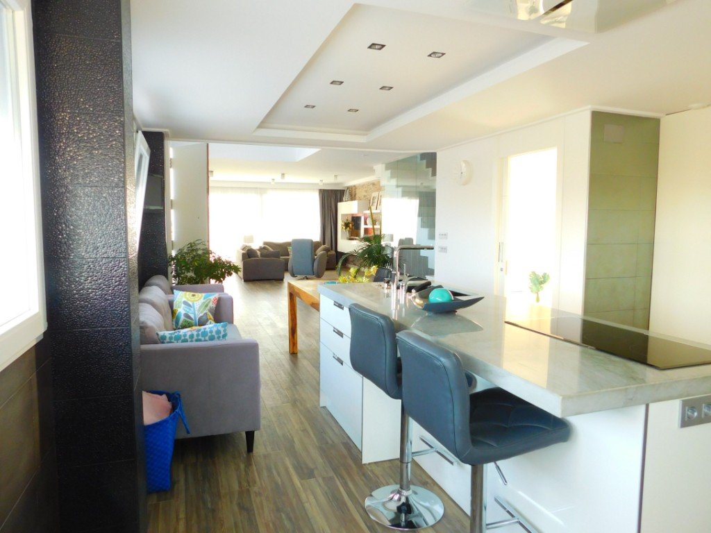 Villa in Guardamar del Segura, Alicante, Spanien 3 Schlafzimmer, 290 m2 Nr. 144781