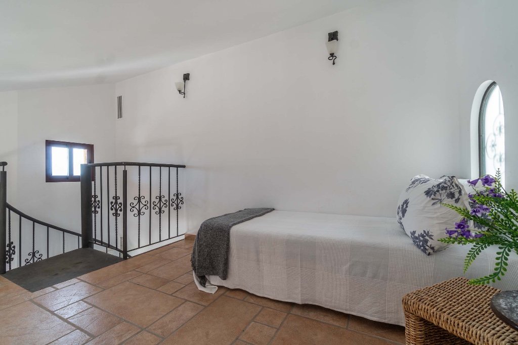 Villa in Alicante, Spanien 5 Schlafzimmer, 600 m2 Nr. 144783
