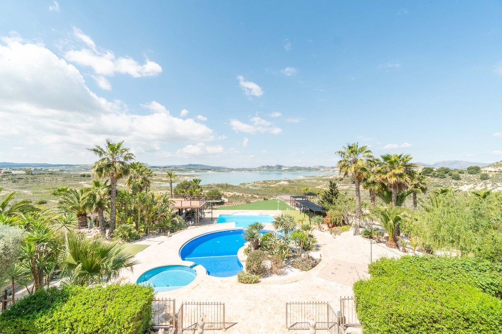 Villa in Alicante, Spanien 5 Schlafzimmer, 600 m2 Nr. 144783