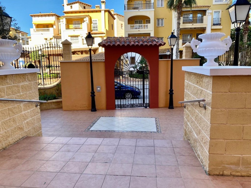 Квартира в Торревьеха, Аликанте, Испания 3 спальни, 95м2 №144787