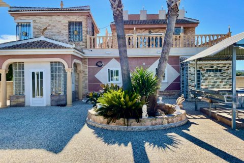 Villa in Guardamar del Segura, Alicante, Spain 6 bedrooms, 450 sq.m. No. 80960