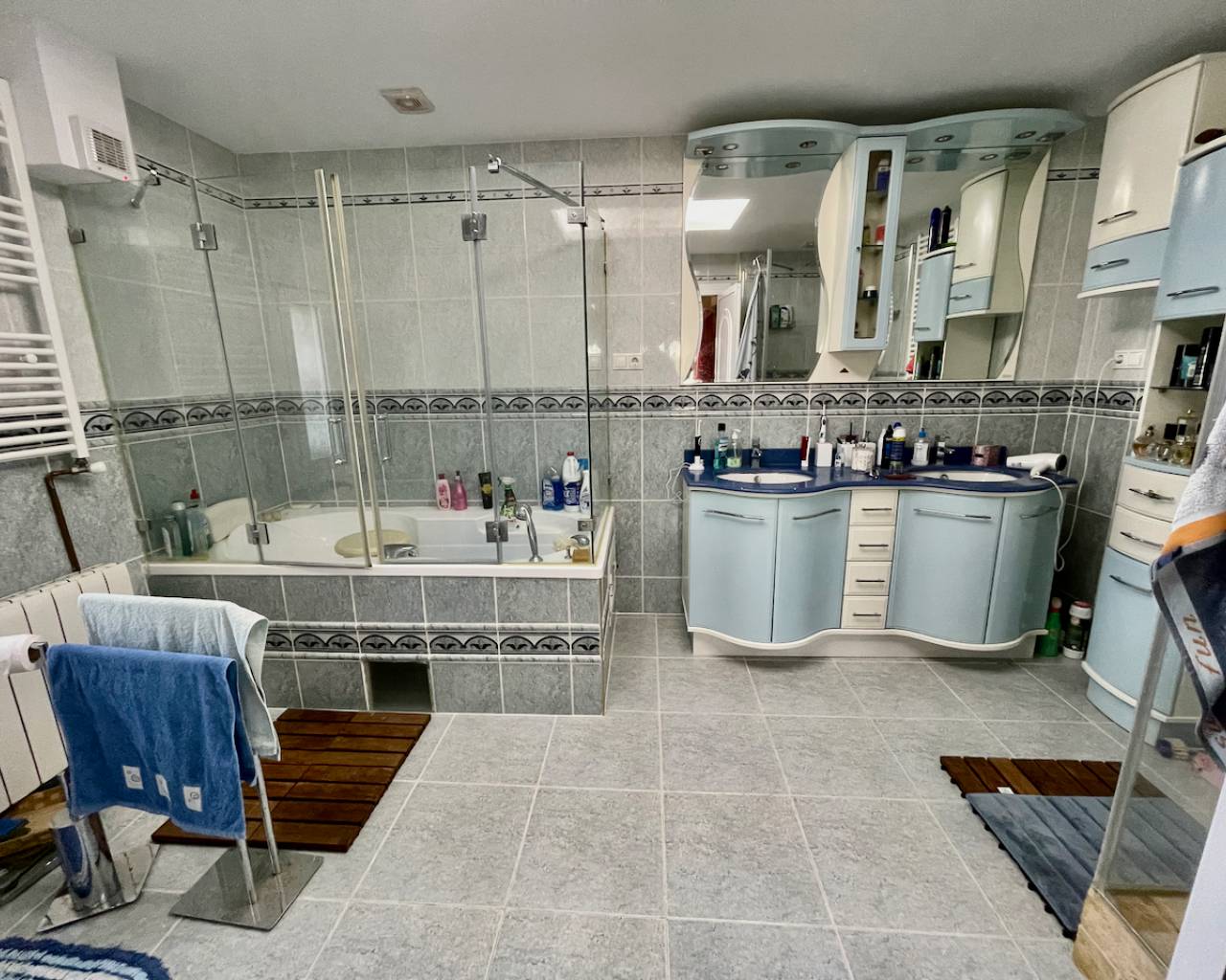 Villa in Guardamar del Segura, Alicante, Spain 6 bedrooms, 450 sq.m. No. 80960